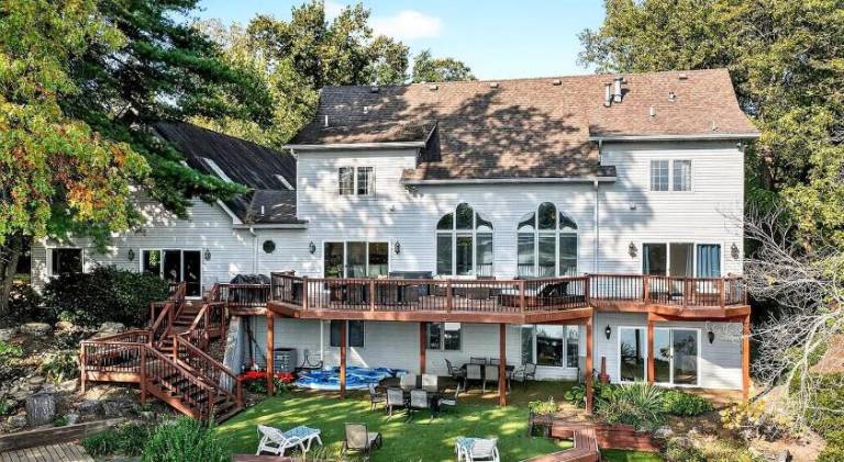 Lakefront Group Stay, Sleeps 19, Indoor Pool, Hot Tub, Arcades in Terre Haute, IN