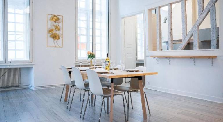 Serviced apartment with 3 rooms for 6 persons in Bizanos
