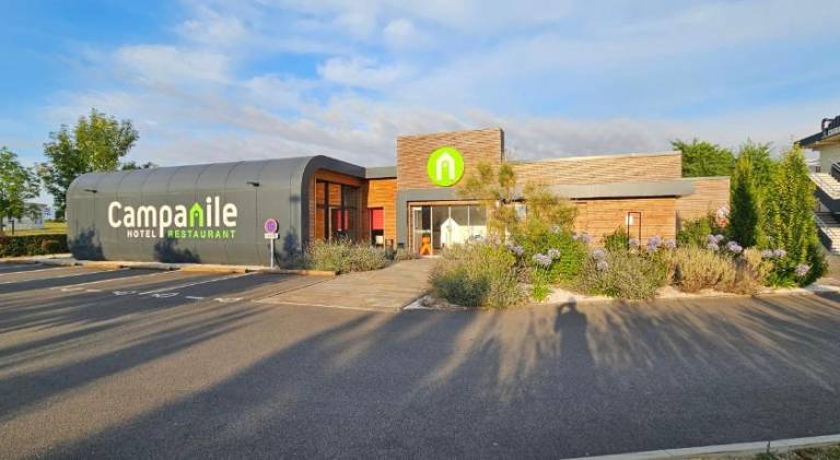 Hotel Campanile Chartres in Chartres