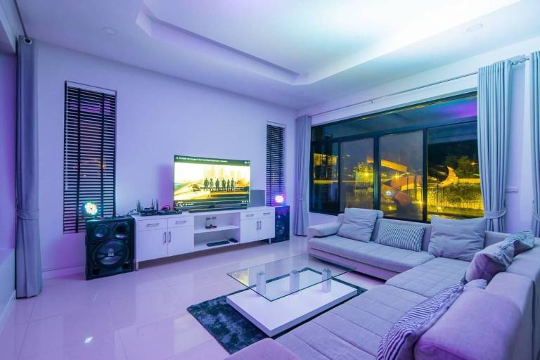 Charming villa with garden, pool & barbeque | Good for workation | Pets are welcome — photo 2