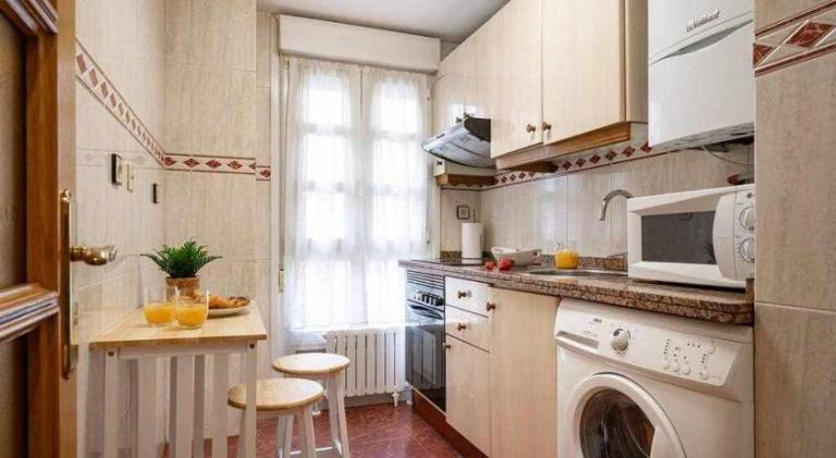 Holiday apartment with 2 rooms for 5 persons — photo 4