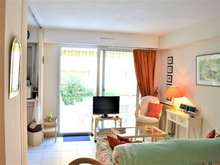 Apartment with 2 rooms for 5 persons — photo 5