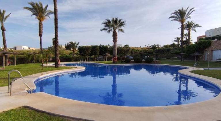Luminoso y tranquilo apartamento con jardin en campo de Golf Valle del Este — photo 5