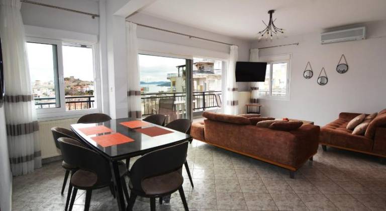 Holiday apartment with terrace — photo 2