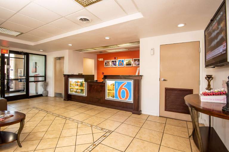Motel 6 Kingsport, TN — photo 3
