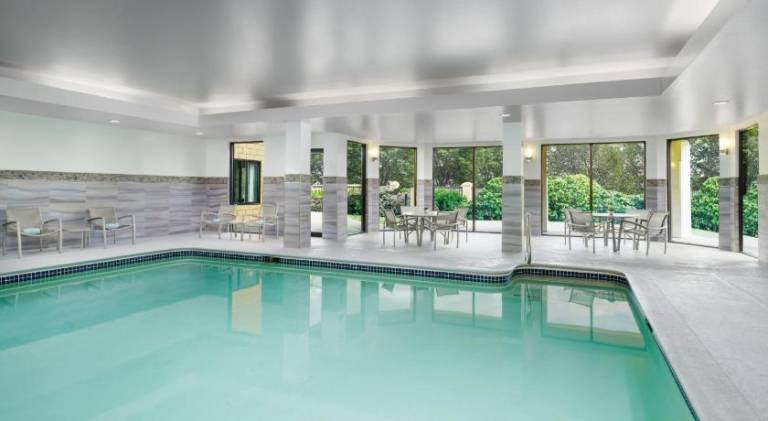 Courtyard by Marriott Manchester-Boston Regional Airport — photo 2