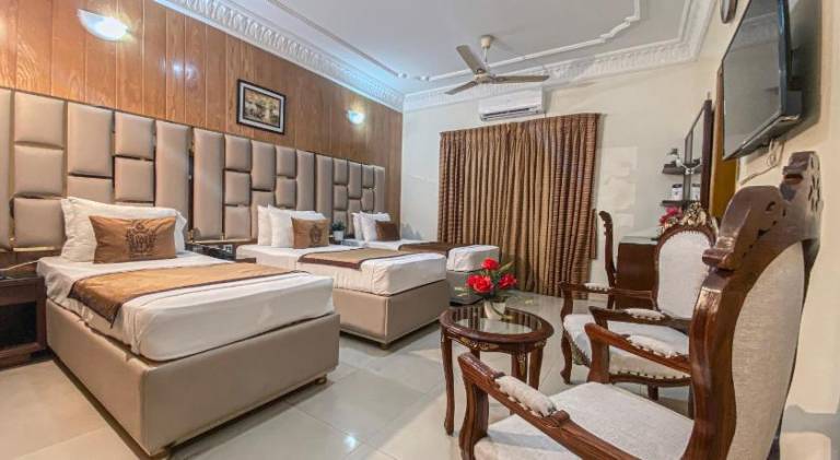 Hotel World Inn