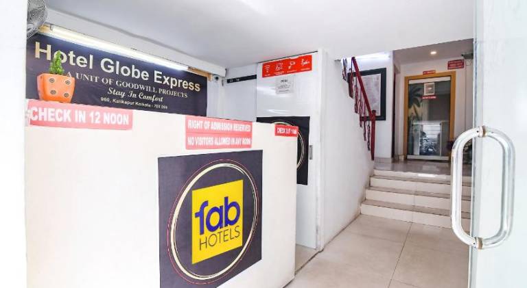 FabHotel Globe Express Nr Ruby Hospital
