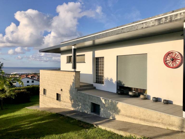 Casa Rabo de Peixe