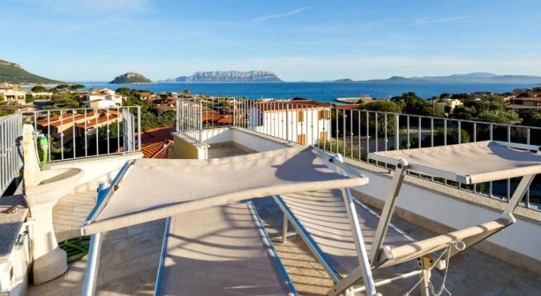 Big apartment with patio, grill & yard | Beach nearby | Pets are welcome — photo 4