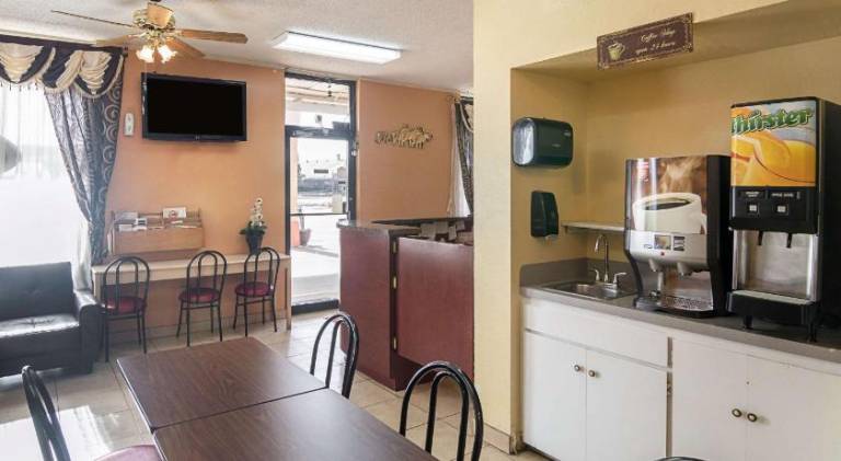 Econo Lodge Dalhart Hwy 54 - Hwy 287 — photo 4
