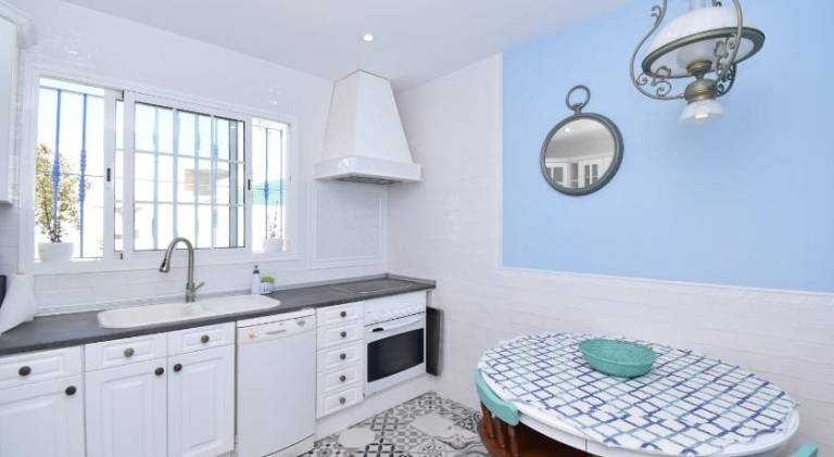 Fully equipped charming villa with patio, jacuzzi & BBQ | Good for workation | Dogs allowed — photo 4