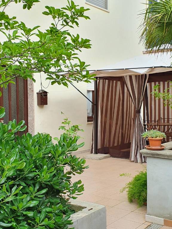 Vacation home with garden — photo 4