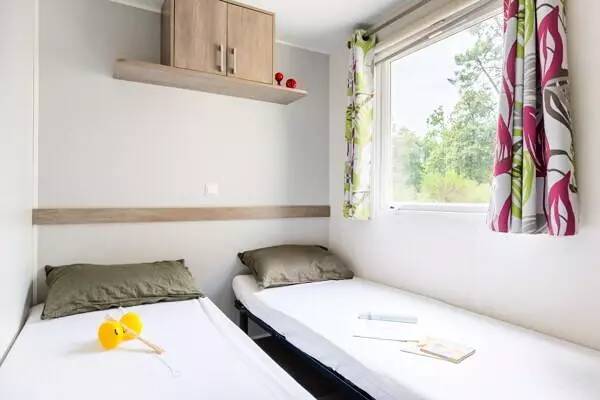 Mobile home with heated pool, jacuzzi & grill | Pets are welcome — photo 4
