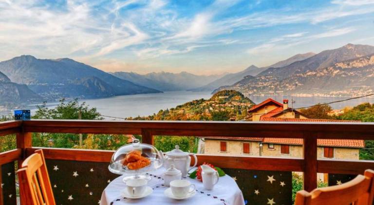 Ample vacation home with jacuzzi | Pets are welcome in Tremezzina