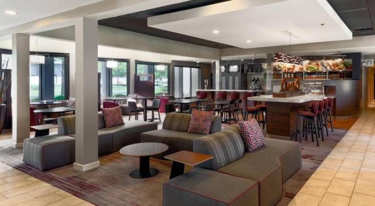 Courtyard by Marriott Cincinnati Blue Ash — photo 5