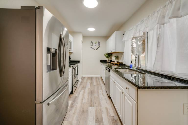 Sports Fan Grand Prairie Base for Families! — photo 2