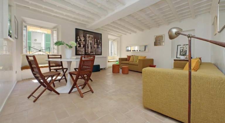 Colosseo nei Fori Imperiali by Luxury Getaways in Vittoria