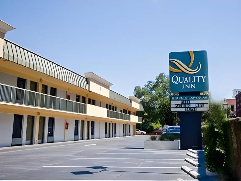 Quality Inn Savannah Historic District in Savannah, GA