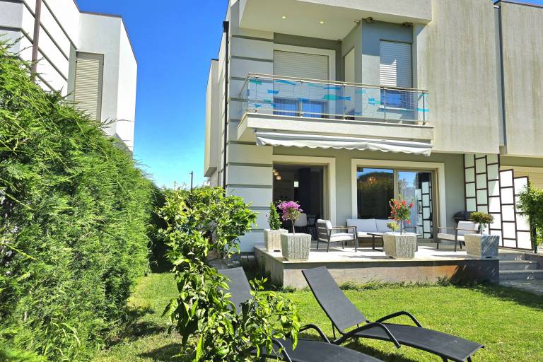 Villa  Plazhi San Pietro