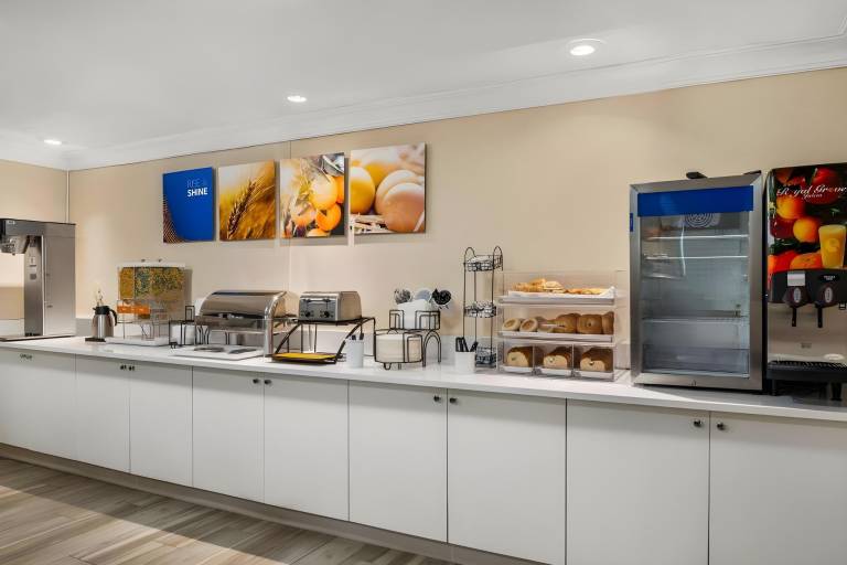 Comfort Inn OCeanside Deerfield — photo 3