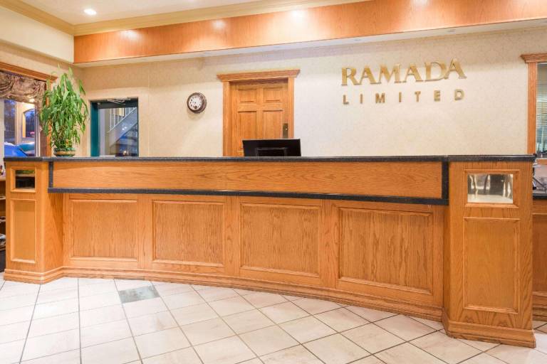 Ramada by Wyndham Quesnel — photo 5