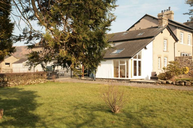 Cottage  Lindale