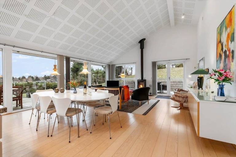 House with barbeque, terrace & hot tub — photo 2