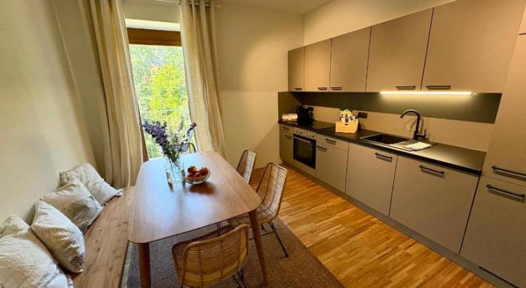 Apartment with garden & terrace — photo 3