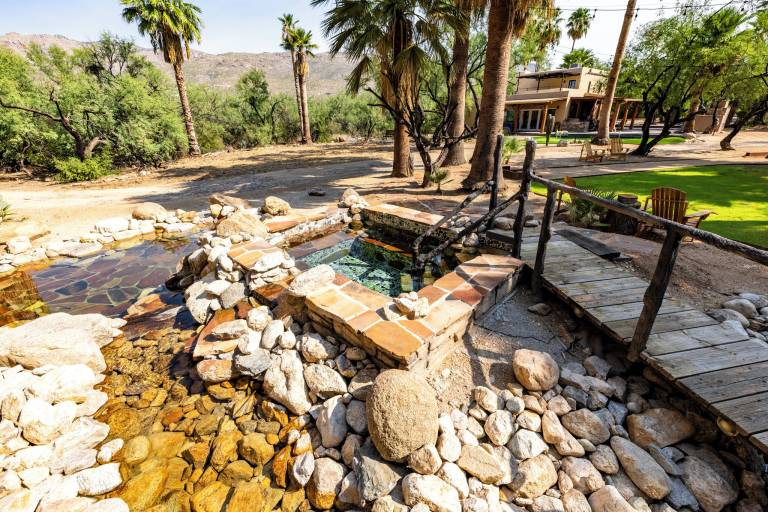 House  Tanque Verde