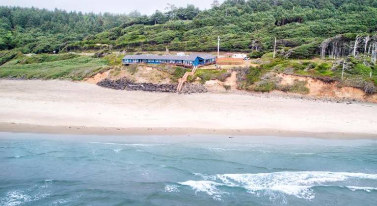Moolack Shores Inn in Newport, OR