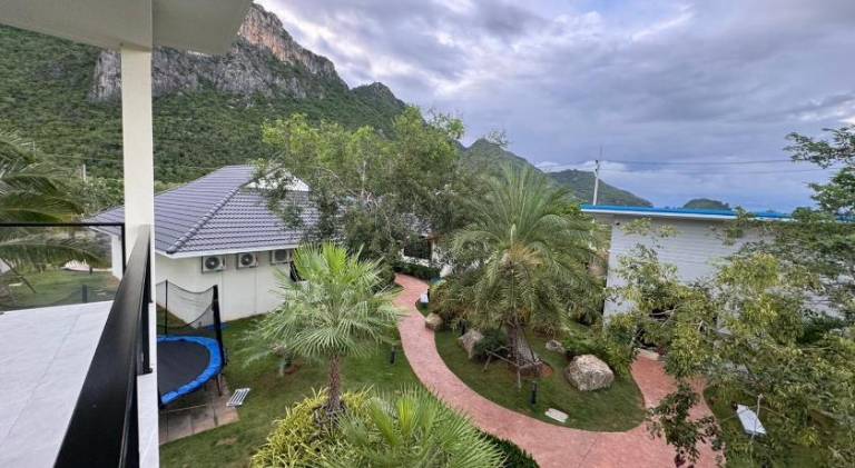 Villa with pool | Pet-friendly — photo 3