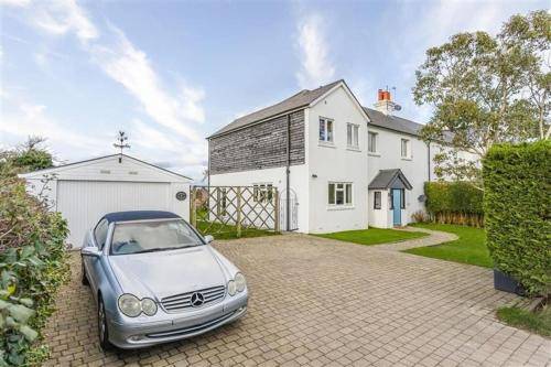 House Burgess Hill