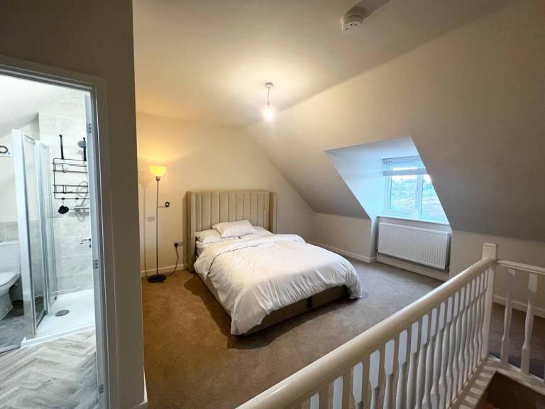 Beautiful 3 Bed House in Bradford