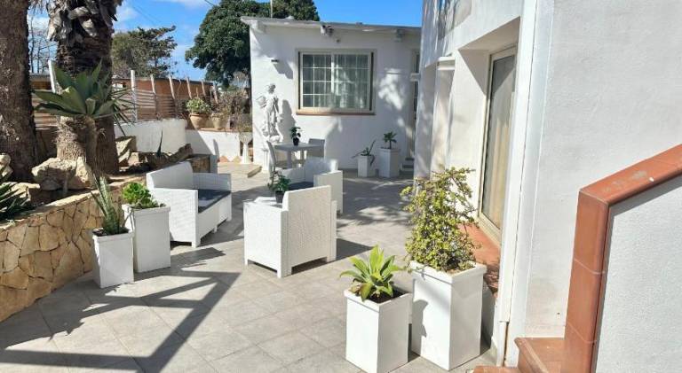 Rental apartment with yard, pool & terrace | Pets are welcome — photo 5