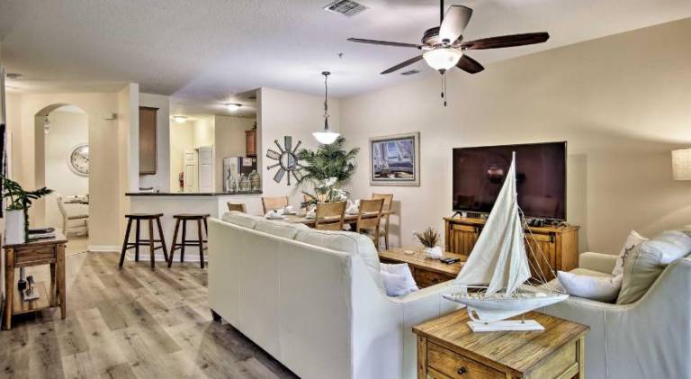 Ample vacation home with jacuzzi | Pet-friendly — photo 3