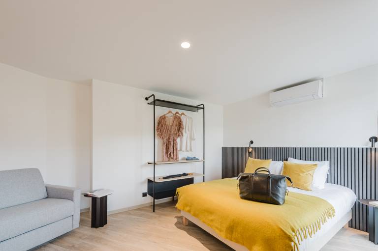 Aparthotel | City view | Suitable for remote work | Pets are welcome — photo 3