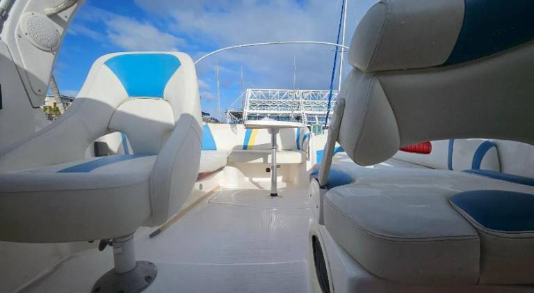 Lisboa Expo Barco Lancha H33 in Lisbon