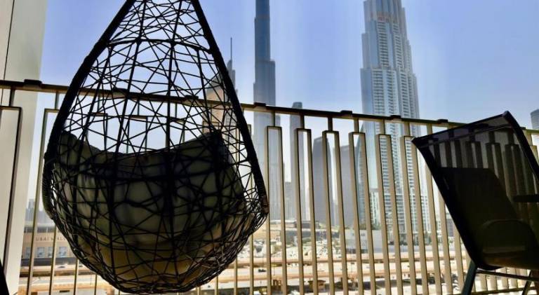 Rental apartment with pool | Next to Burj Khalifa | Pet-friendly — photo 4