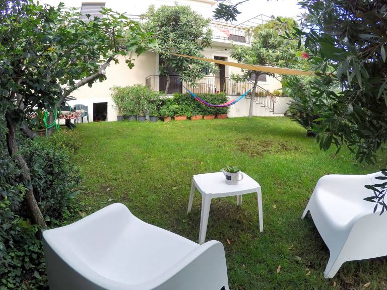 Nice apartment with patio, BBQ & yard | Pet-friendly — photo 3