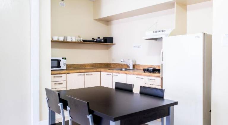 Lovely serviced apartment with patio, hot tub & pool | Dogs allowed — photo 5