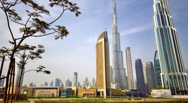 Rental apartment with pool | Next to Burj Khalifa | Pet-friendly in Dubai