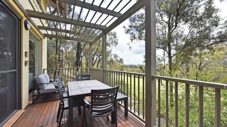 Villa Cessnock