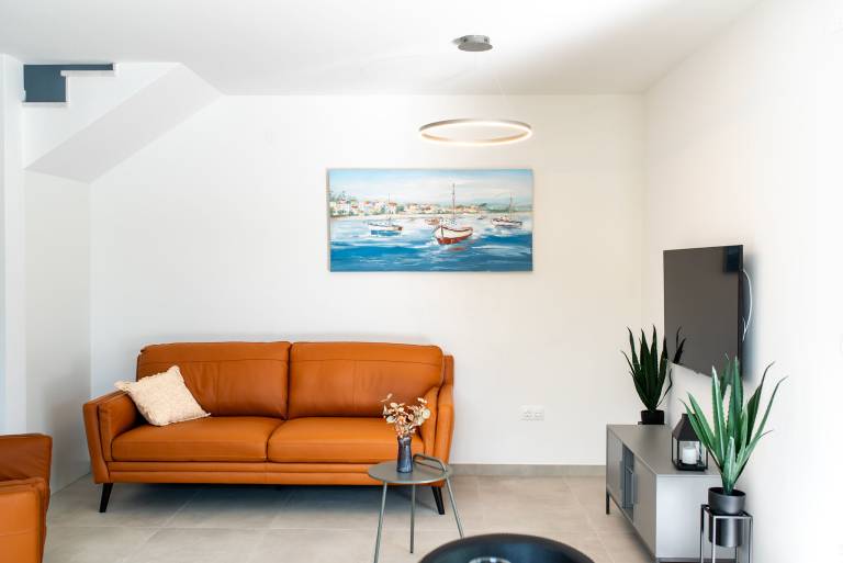 Vacation home with patio, garden & private pool | Sea view — photo 3