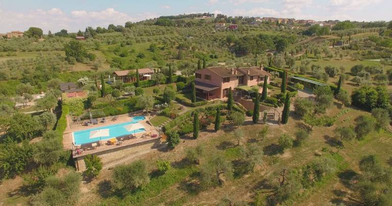 Children-friendly villa with private pool, garden & patio | Panoramic view | Pets are welcome — photo 4