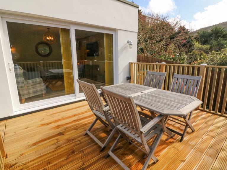Cottage with yard | Beach view — photo 3