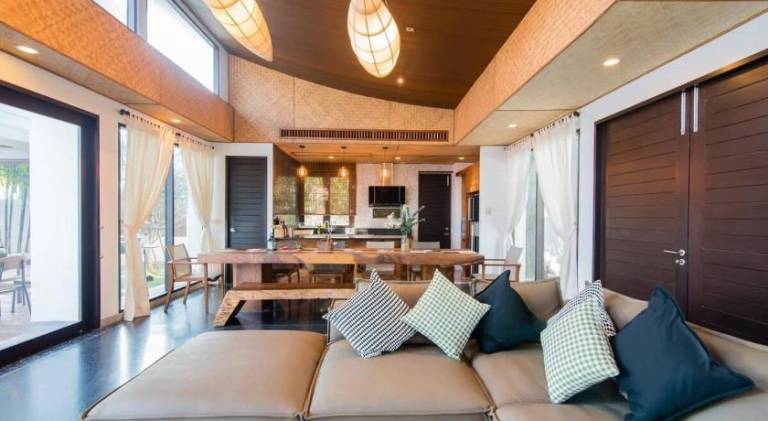 Villa with pool — photo 3