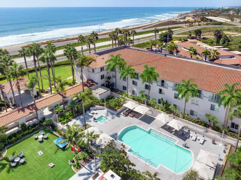 Hilton Garden Inn Carlsbad Beach — photo 3