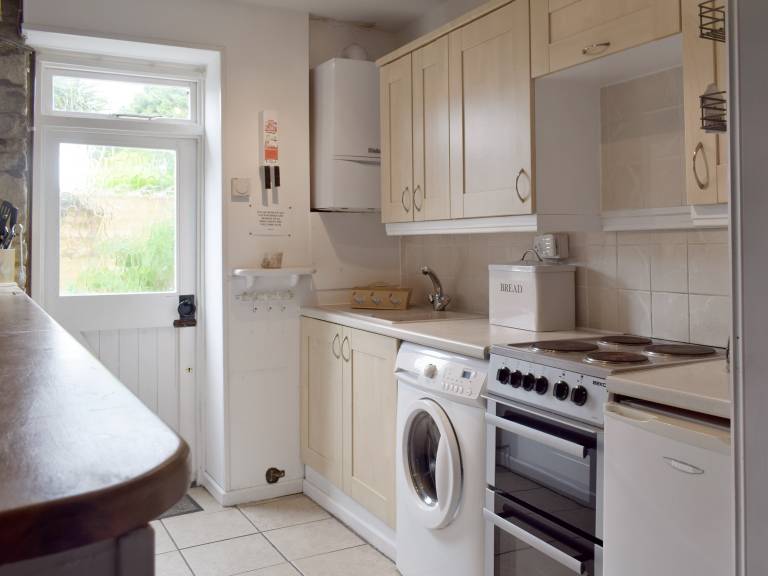Children-friendly charming cottage with yard | Pets are welcome — photo 5