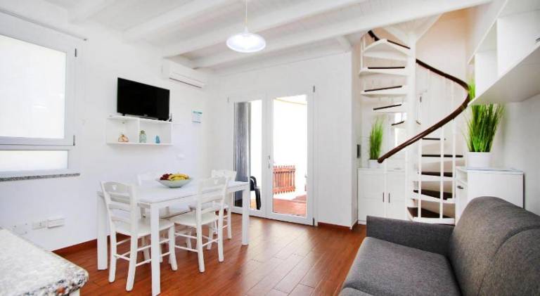 Holiday apartment with 2 rooms for 6 persons — photo 3